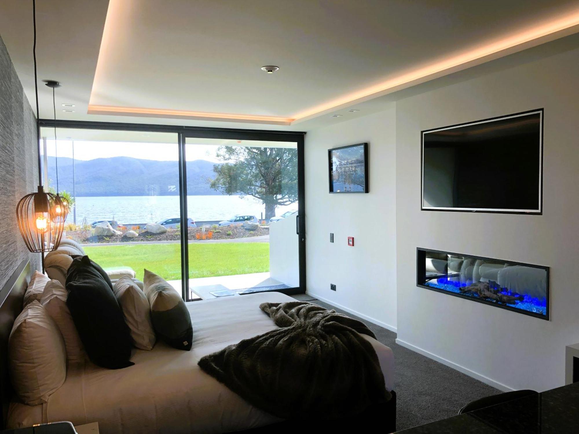 Fiordland Lakeview Motel And Apartments Te Anau Ngoại thất bức ảnh