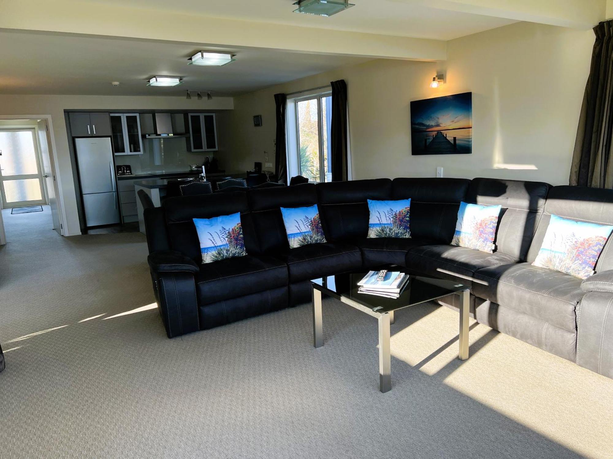 Fiordland Lakeview Motel And Apartments Te Anau Ngoại thất bức ảnh