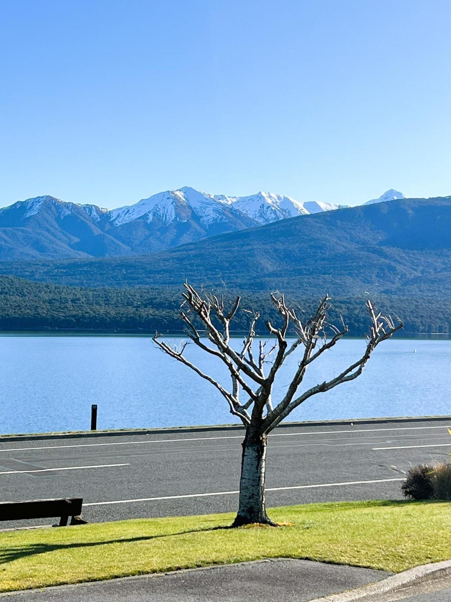 Fiordland Lakeview Motel And Apartments Te Anau Ngoại thất bức ảnh